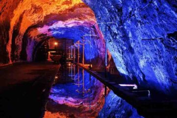 the-colors-of-the-underground-salt-church-in-nemoc-2026-01-11-10-03-18-utc